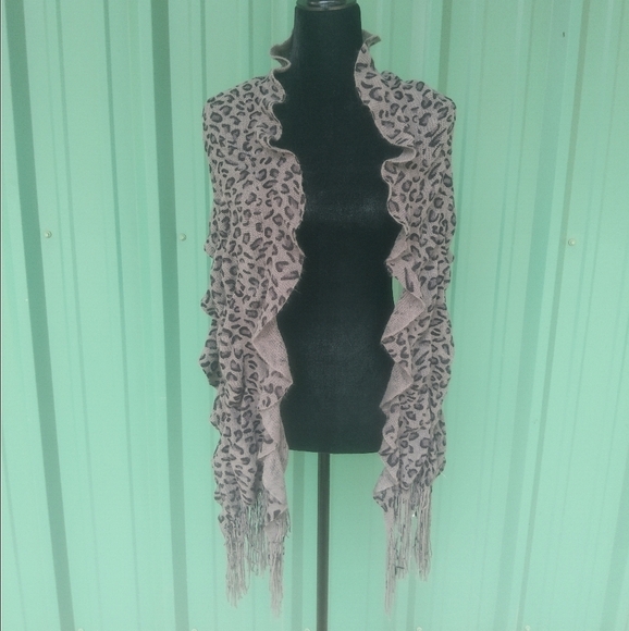 Women's Animal Print Leopard Print Cheetah Print Scarf Wrap with Fringe Mobwife - Picture 1 of 4
